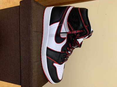 Nike Air Jordan 1 Retro High OG "Blood Line"