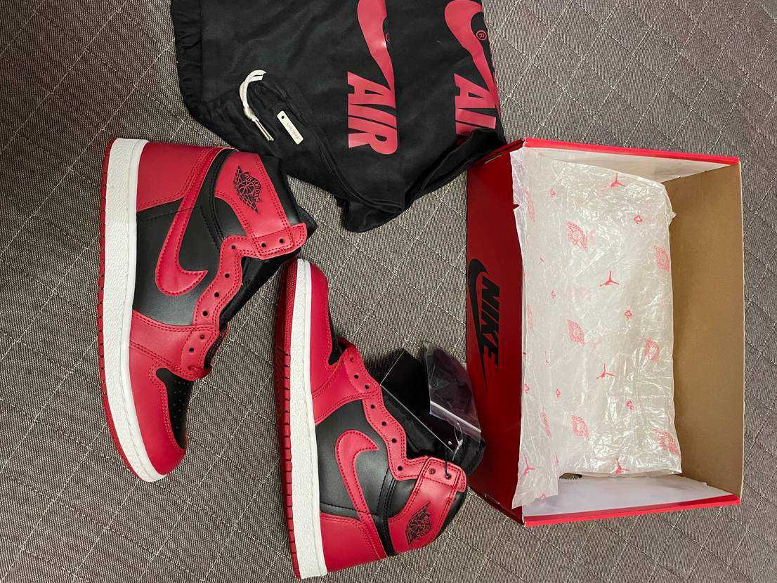 Nike Air Jordan 1 High ’85 "Varsity Red"