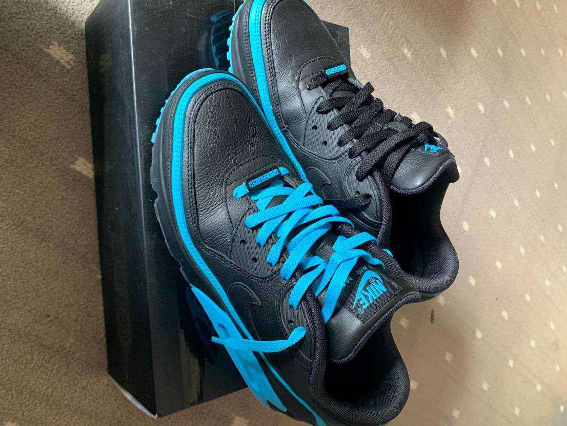 UNDEFEATED × Nike Air Max 90 "Black/Blue"
