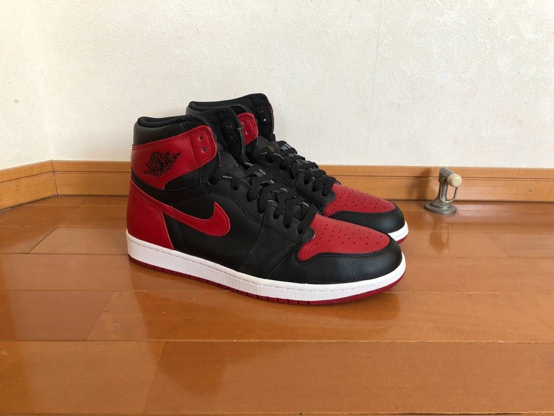 Nike Air Jordan 1 Retro High OG "Bred/Banned" (2016)