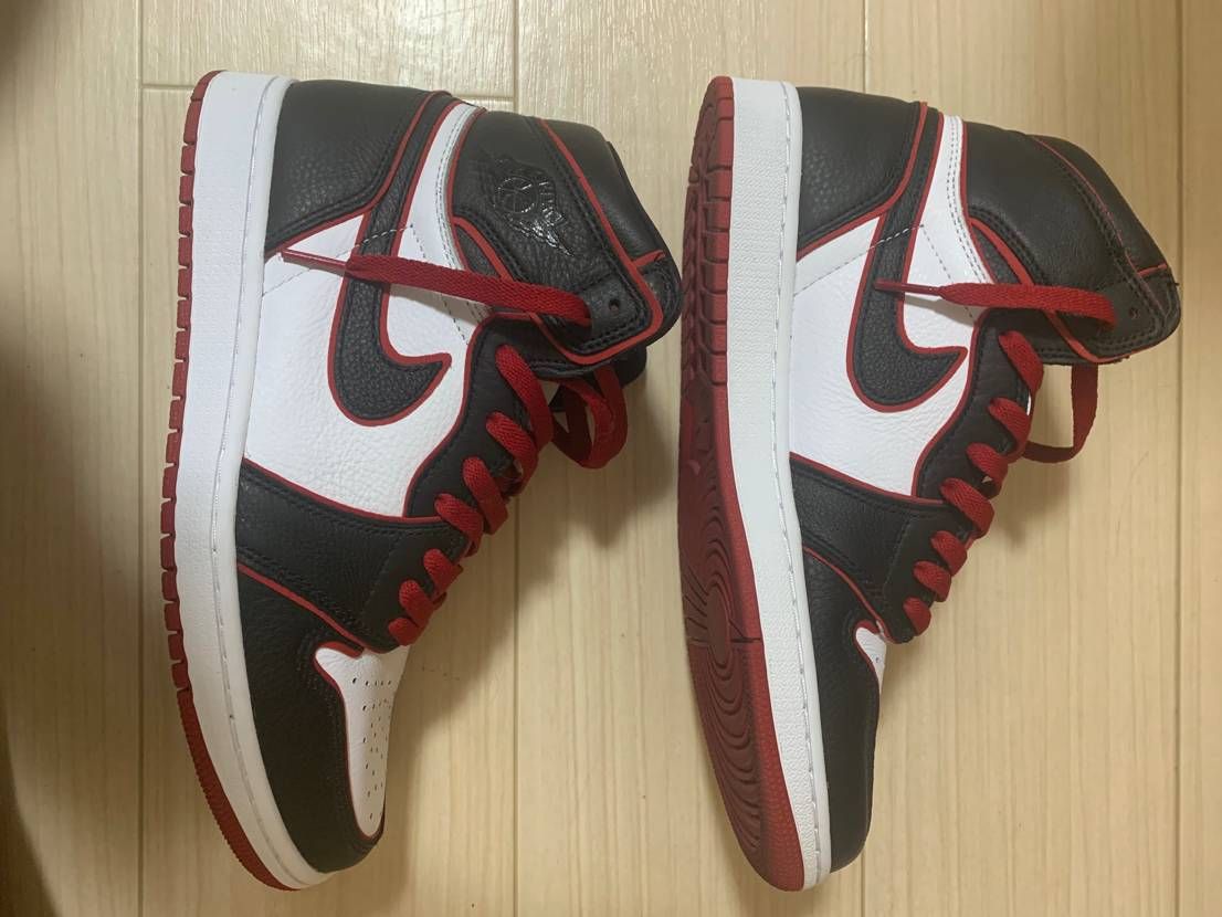 Nike Air Jordan 1 Retro High OG "Blood Line"   