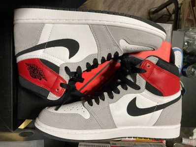 Nike Air Jordan 1 High OG "White/Black/Light Smoke Grey"