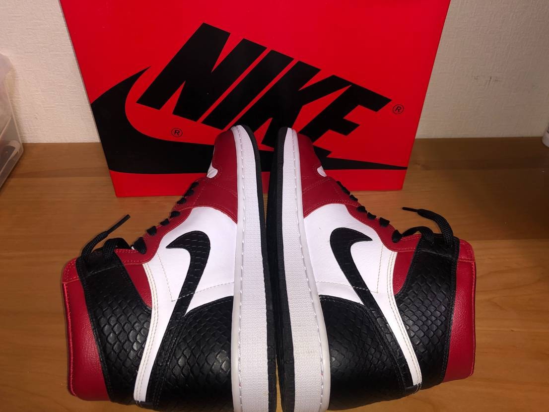 Nike Women's Air Jordan 1 High OG "Satin Red"