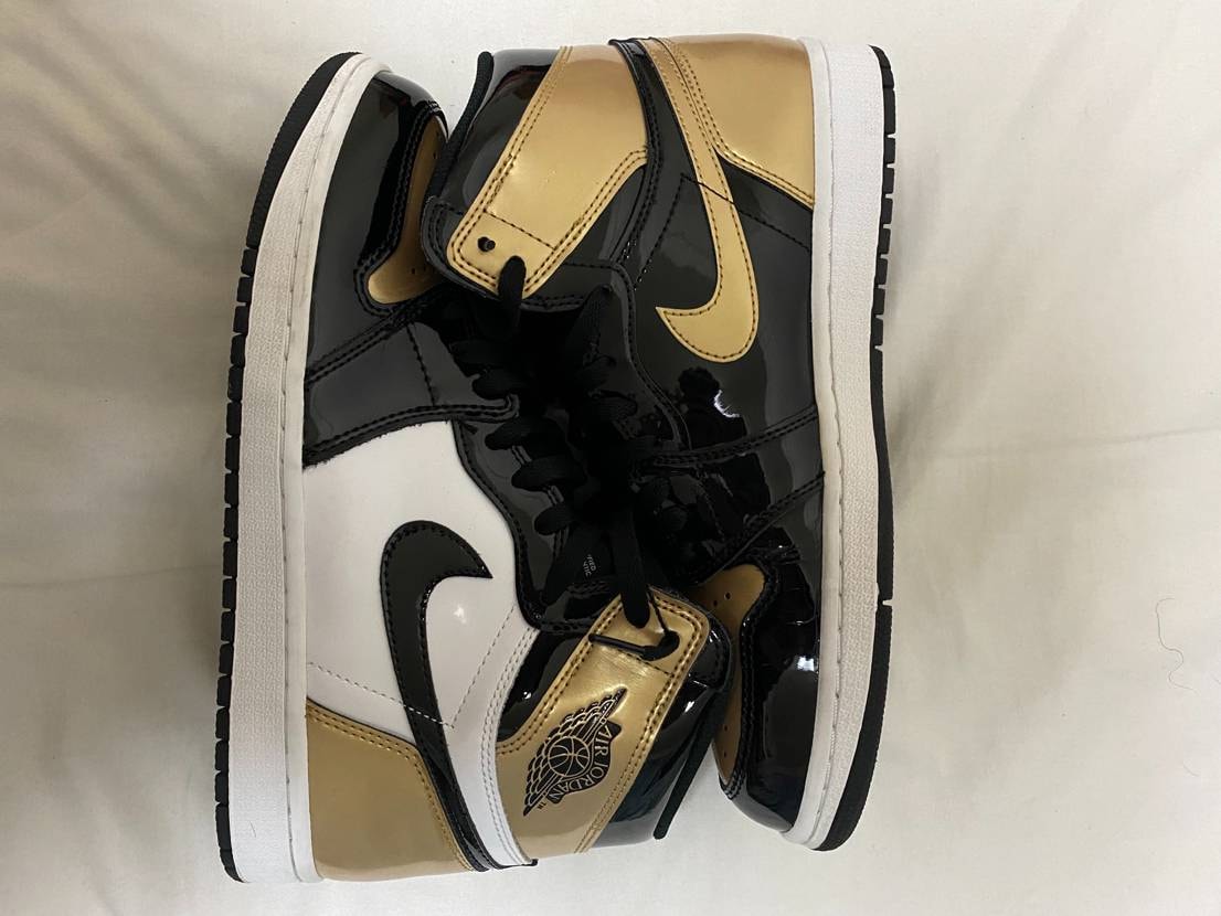 Nike Air Jordan 1 Retro High OG NRG "Gold Toe"