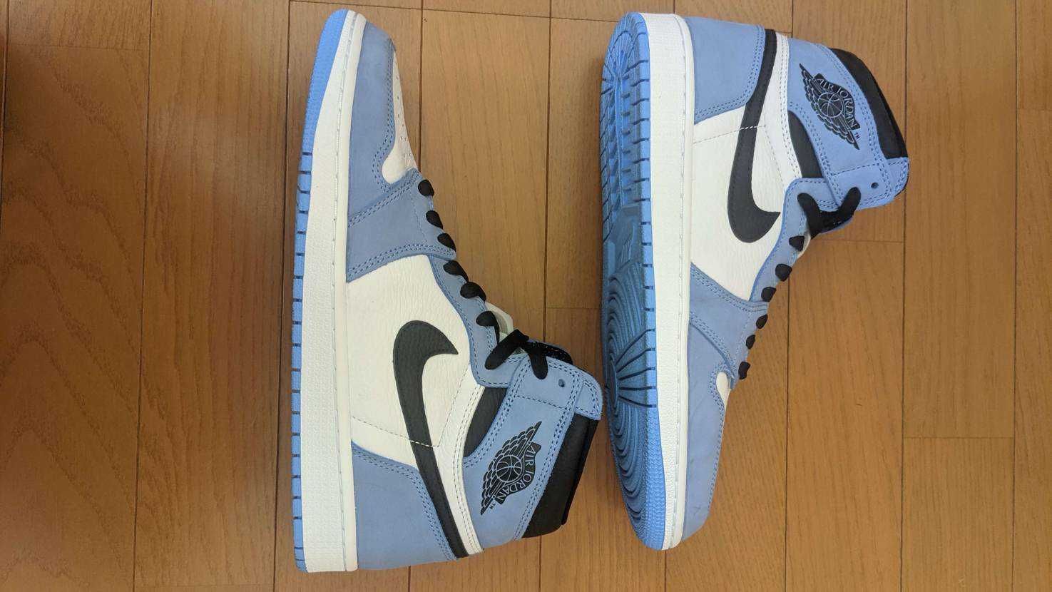 Nike Air Jordan 1 High OG "University Blue"