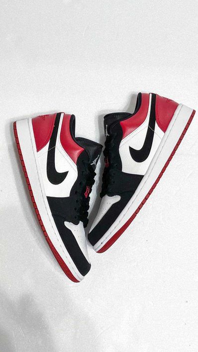 Nike Air Jordan 1 Low "Black Toe"