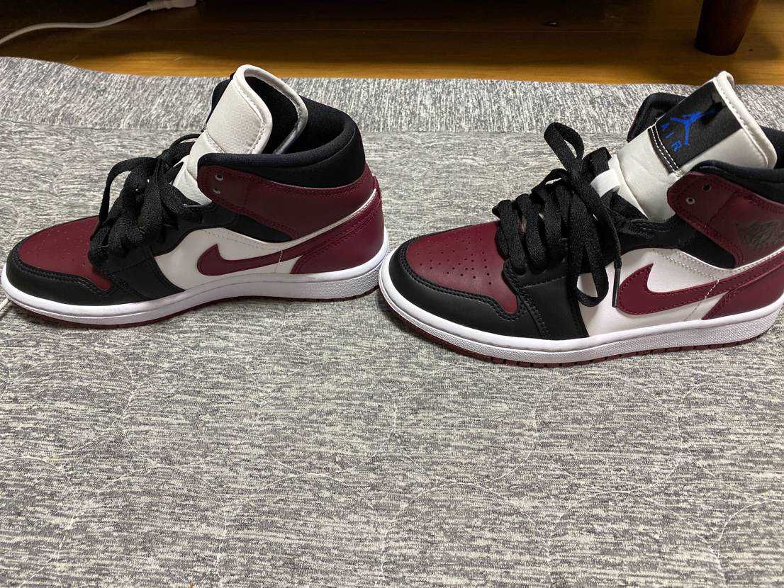 NIKE Women's AIR JORDAN 1 MID "DARK BEETROOT"