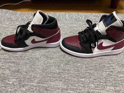 NIKE Women's AIR JORDAN 1 MID "DARK BEETROOT"