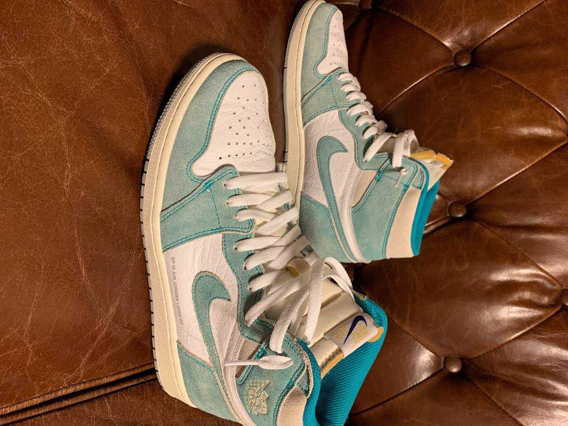 Nike Air Jordan 1 Retro High OG "Turbo Green"