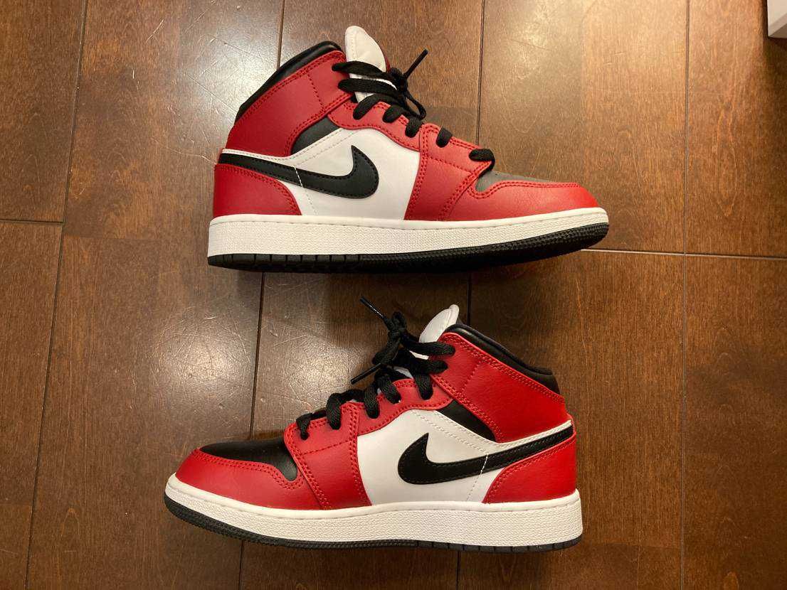 Nike GS Air Jordan 1 Mid "Black/Gym Red-White"
