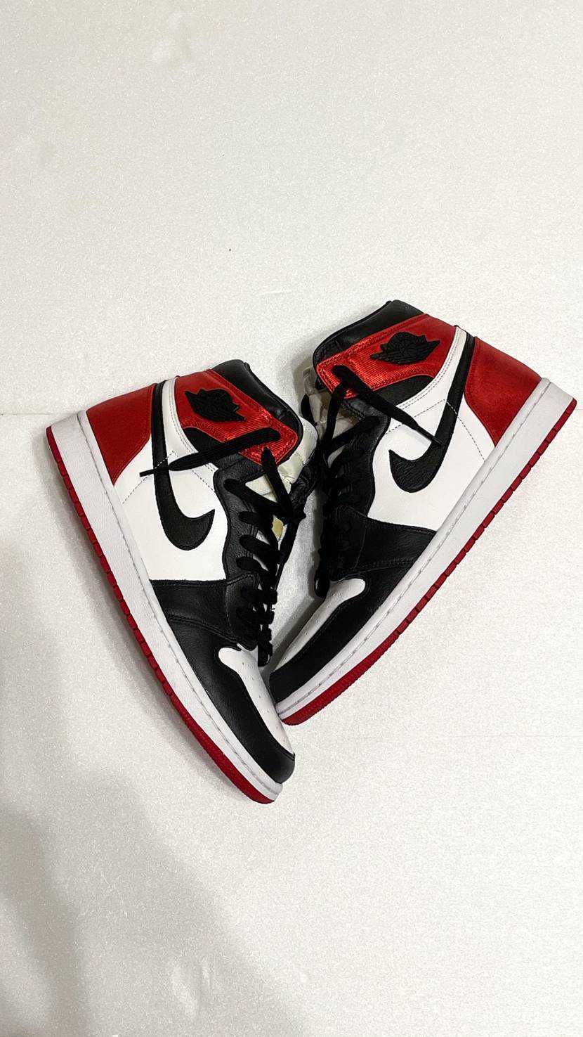 Nike Women's Air Jordan 1 Retro High "Satin Black Toe"