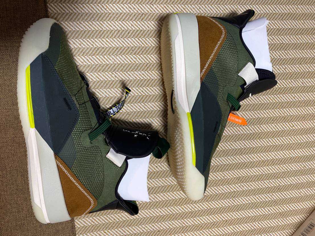 Travis Scott × Nike Air Jordan 33 NRG "Cactus Jack"