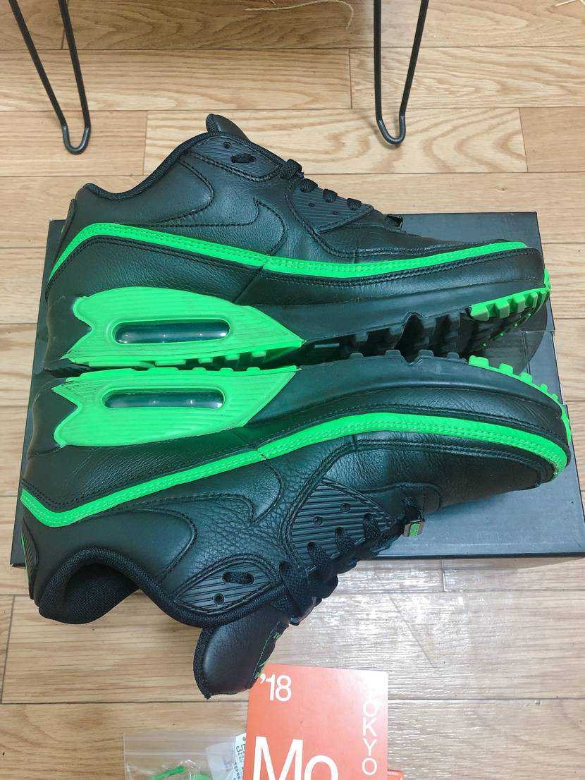 UNDEFEATED × Nike Air Max 90 "Black/Green"