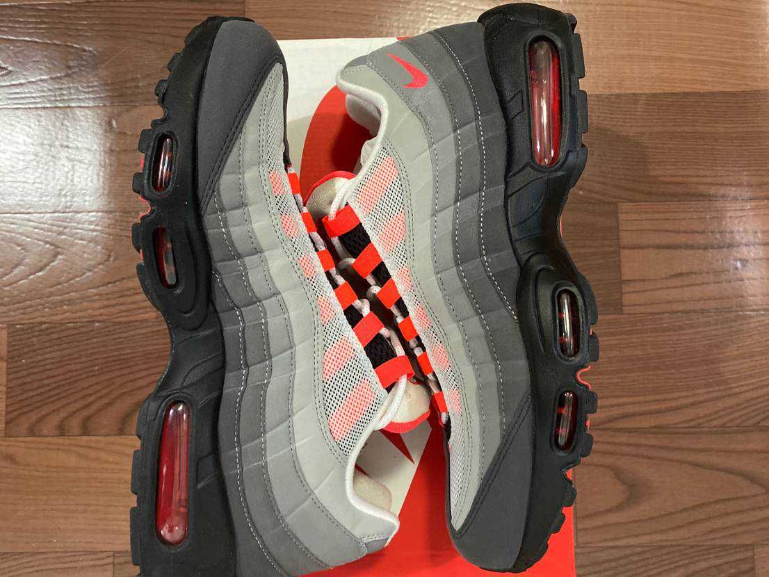 Nike Air Max 95 OG "White/Solar Red"