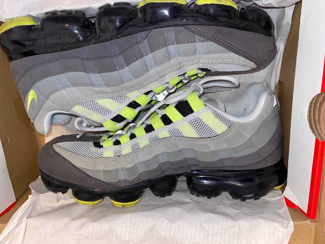 Nike Air Vapormax 95 "Neon"