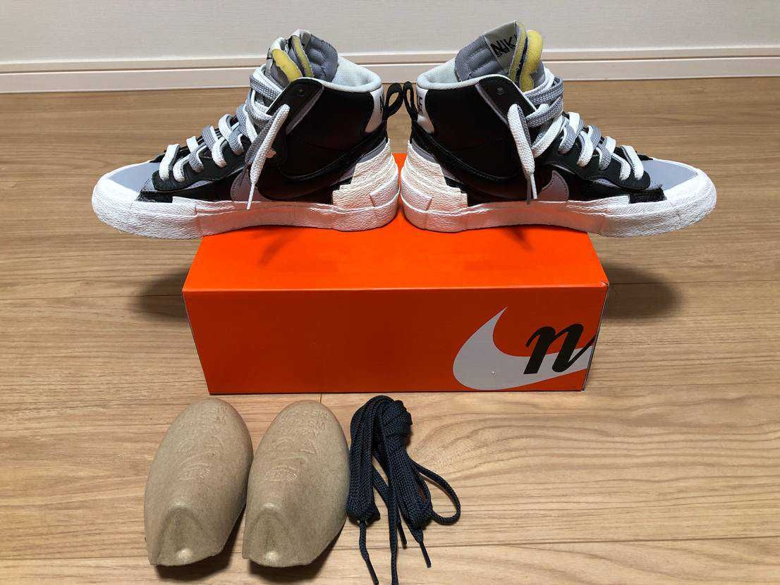 sacai × NIKE BLAZER MID "BLACK/WOLF GREY/WHITE"