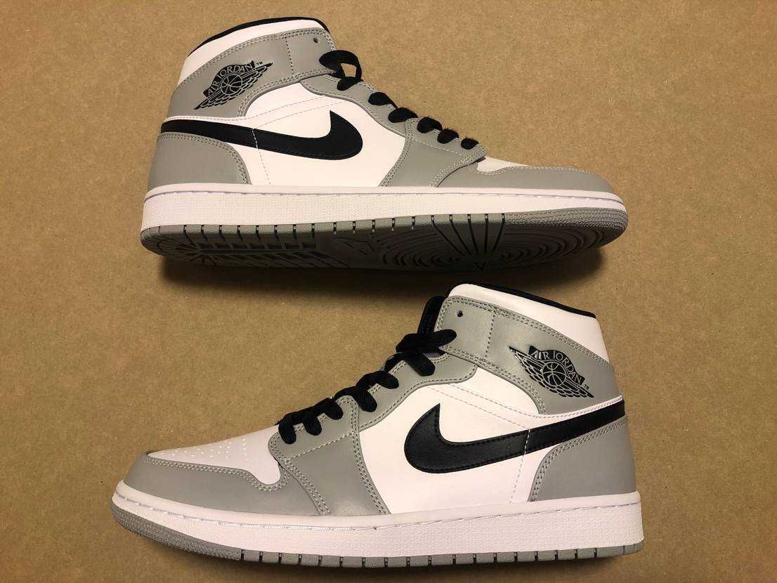 Nike Air Jordan 1 Mid "Light Smoke Grey/White/Black"