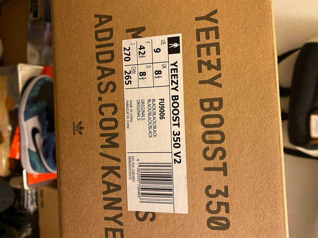 adidas YEEZY Boost 350 V2 "Black"