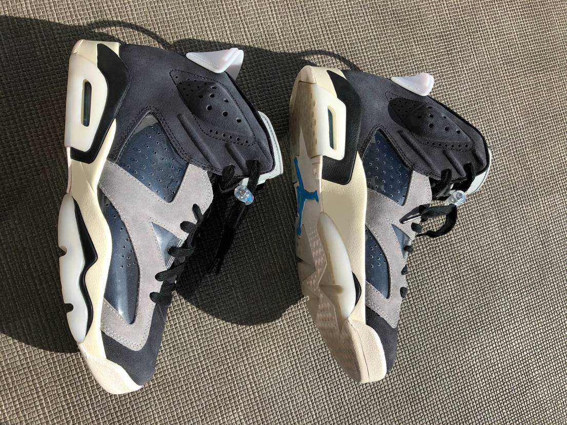 NIike Women's Air Jordan 6 "Smoke Grey"