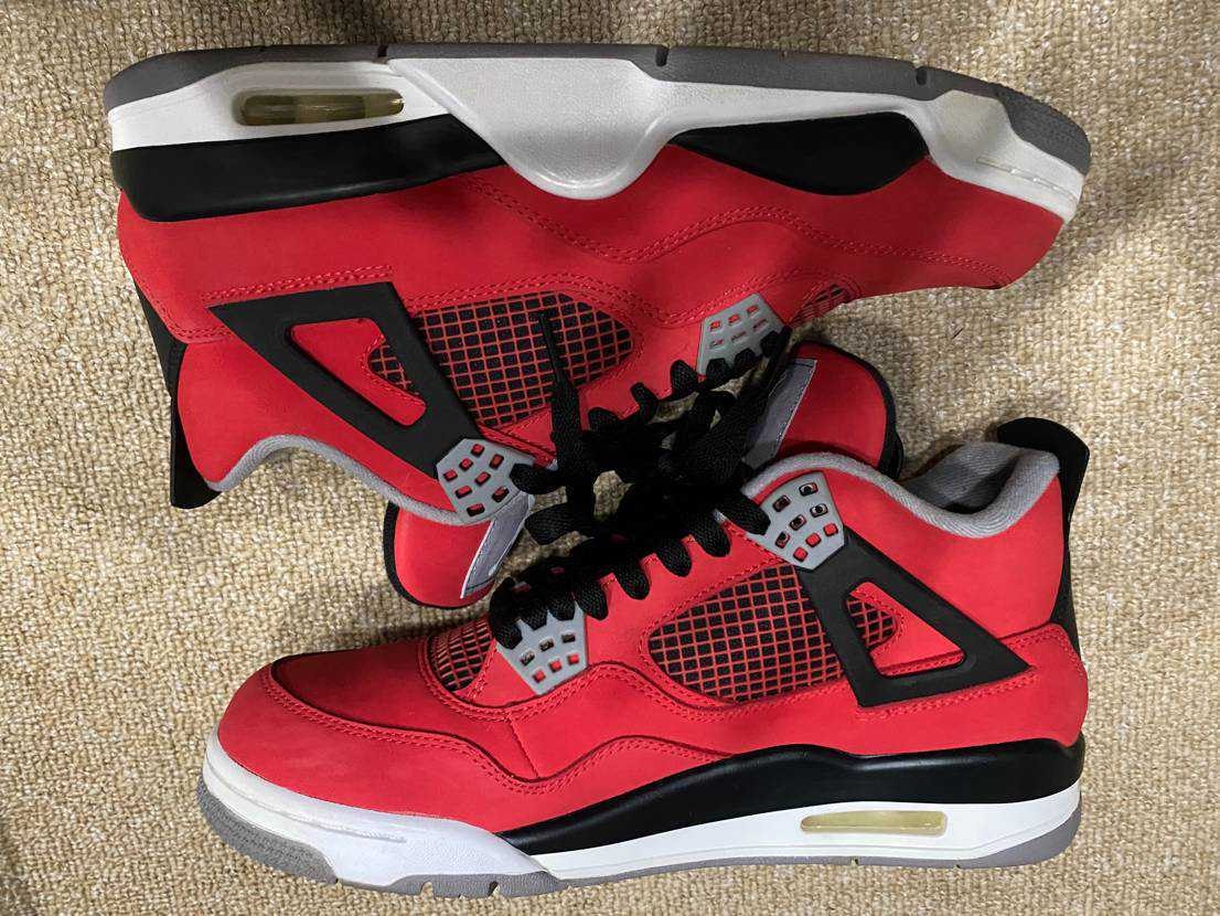 Nike Air Jordan 4 Retro "Toro Bravo"