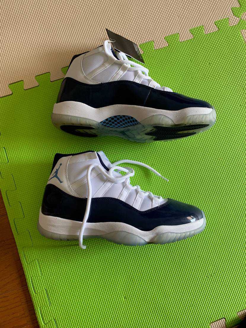 Nike Air Jordan 11 Retro "UNC Win Like 82"