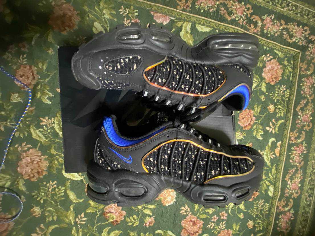 Supreme × Nike Air Max Tailwind 4 "Black"