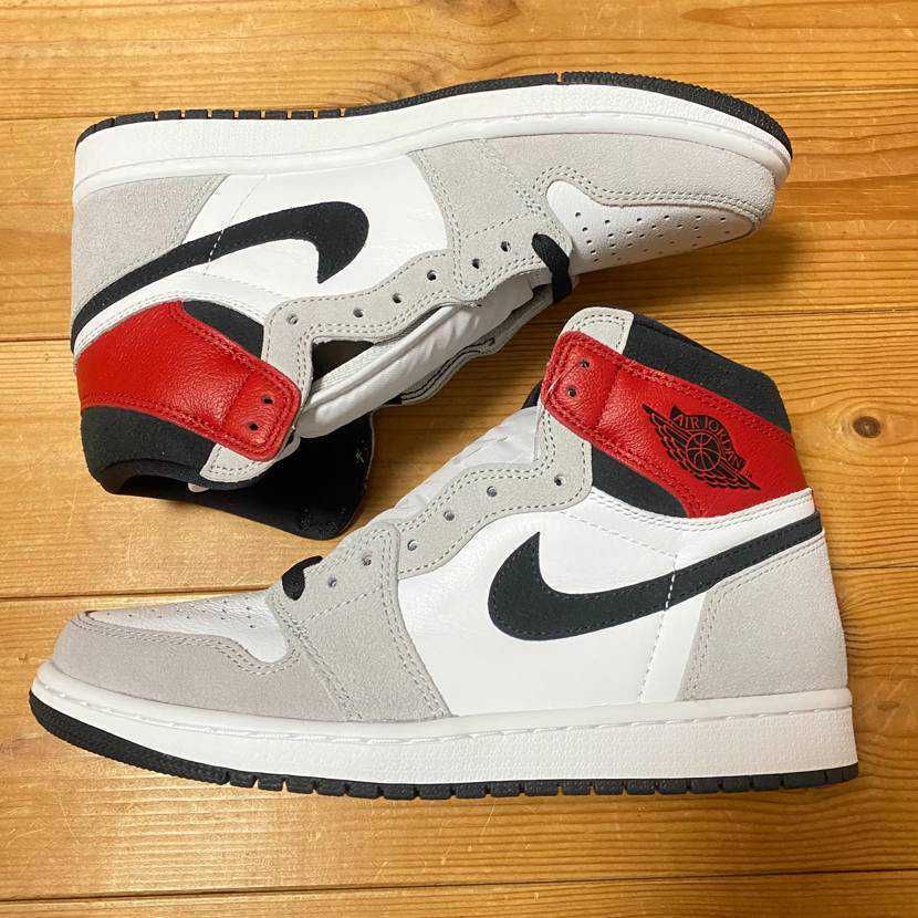 Nike Air Jordan 1 High OG "White/Black/Light Smoke Grey"