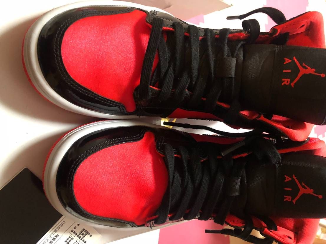 Nike Women's Air Jordan 1 Mid "Red/Black"