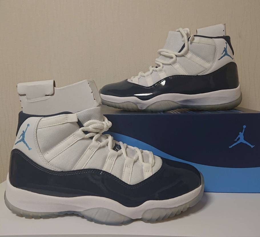 Nike Air Jordan 11 Retro "UNC Win Like 82"