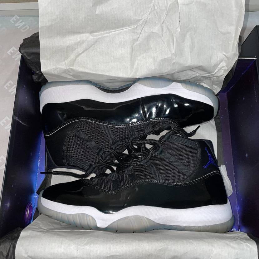 Nike Air Jordan 11 Retro "Space Jam" (2016)