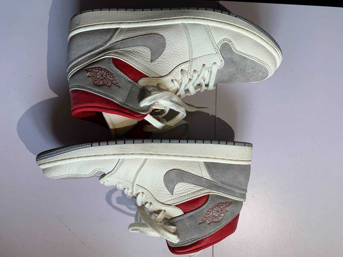SNS×NIKE AIR JORDAN 1 MID "GREY/RED"