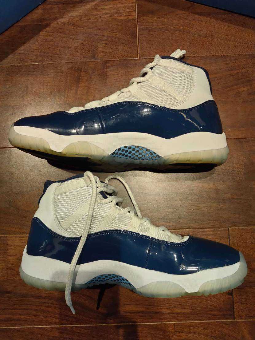 Nike Air Jordan 11 Retro "UNC Win Like 82"