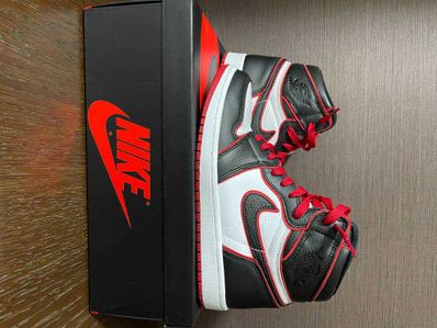 Nike Air Jordan 1 Retro High OG "Blood Line"