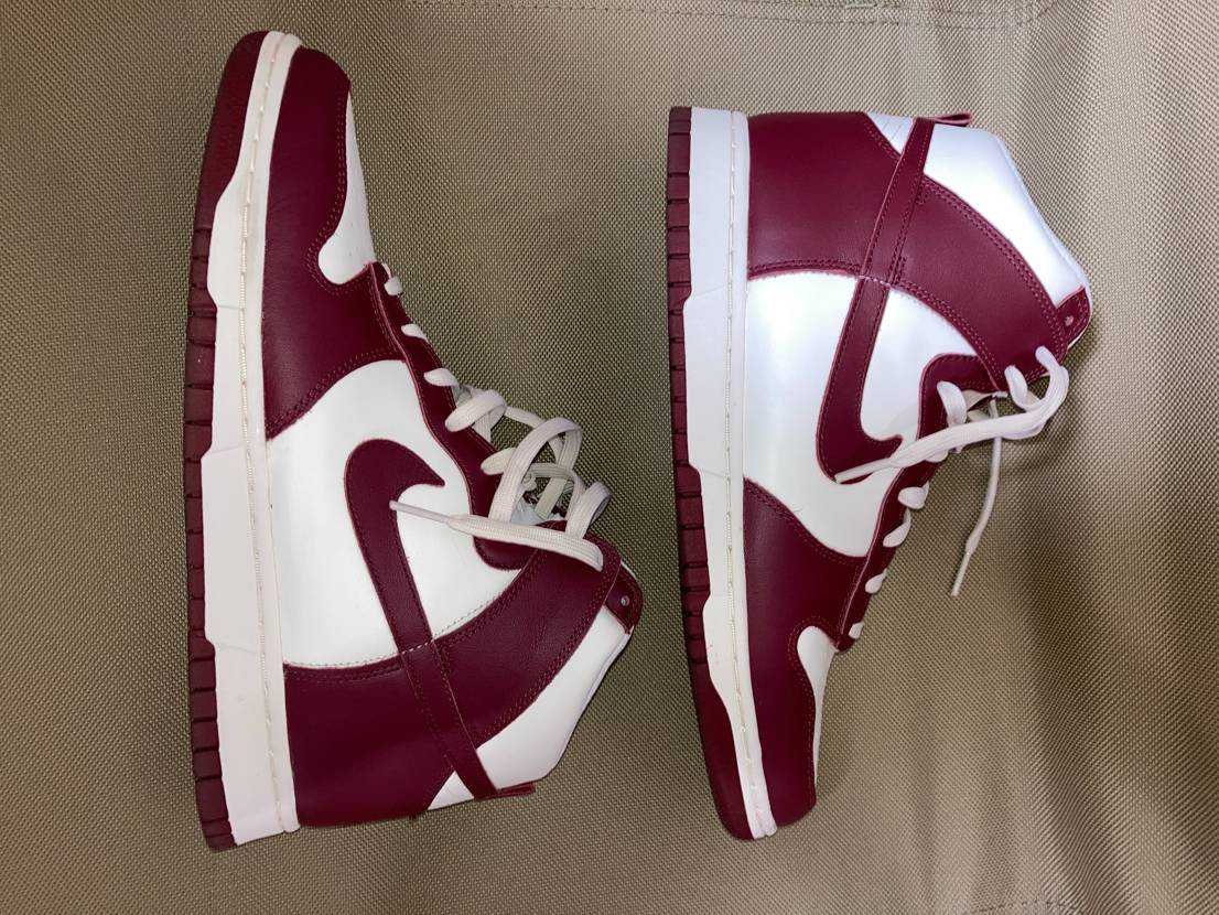 NIKE Women's DUNK HIGH "TEAM RED"