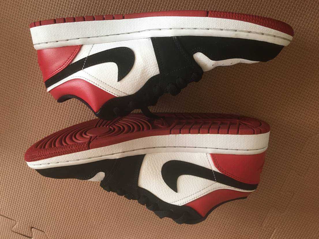 Nike Air Jordan 1 Low "Black Toe"