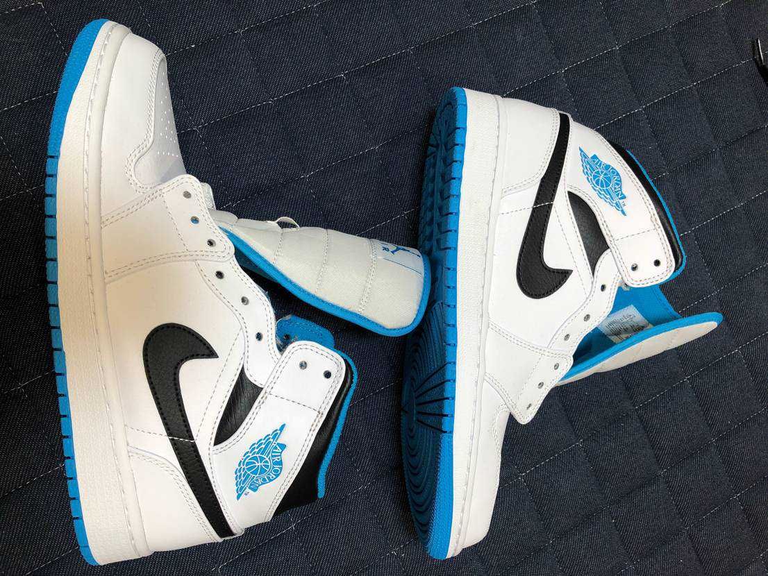 Nike Air Jordan 1 Mid "White/Laser blue"