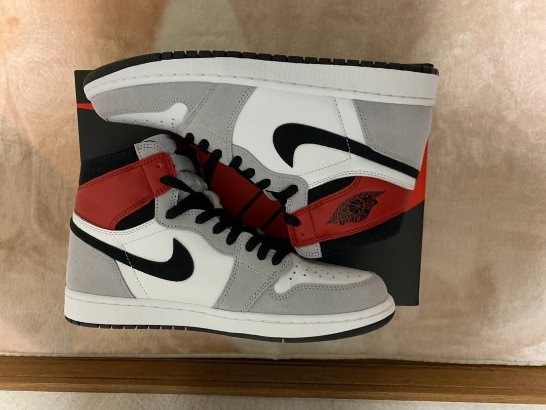 Nike Air Jordan 1 High OG "White/Black/Light Smoke Grey"