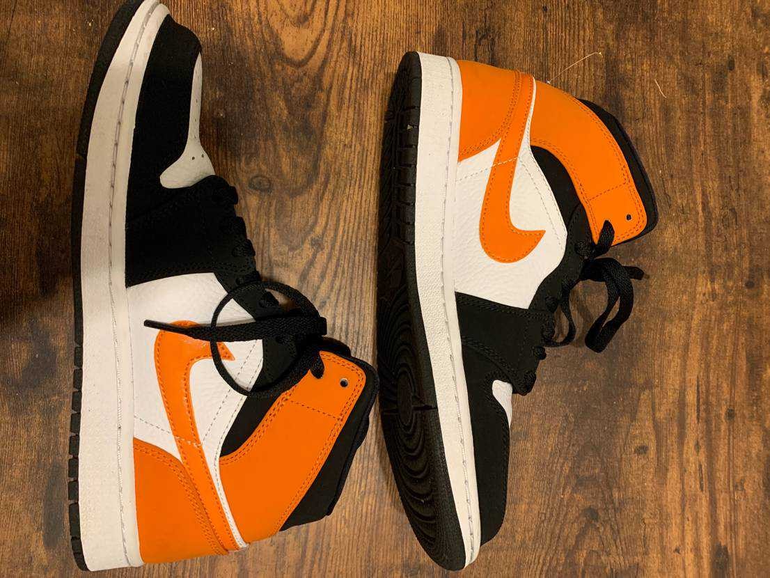 NIKE AIR JORDAN 1 MID "SHATTERED BACKBOARD"