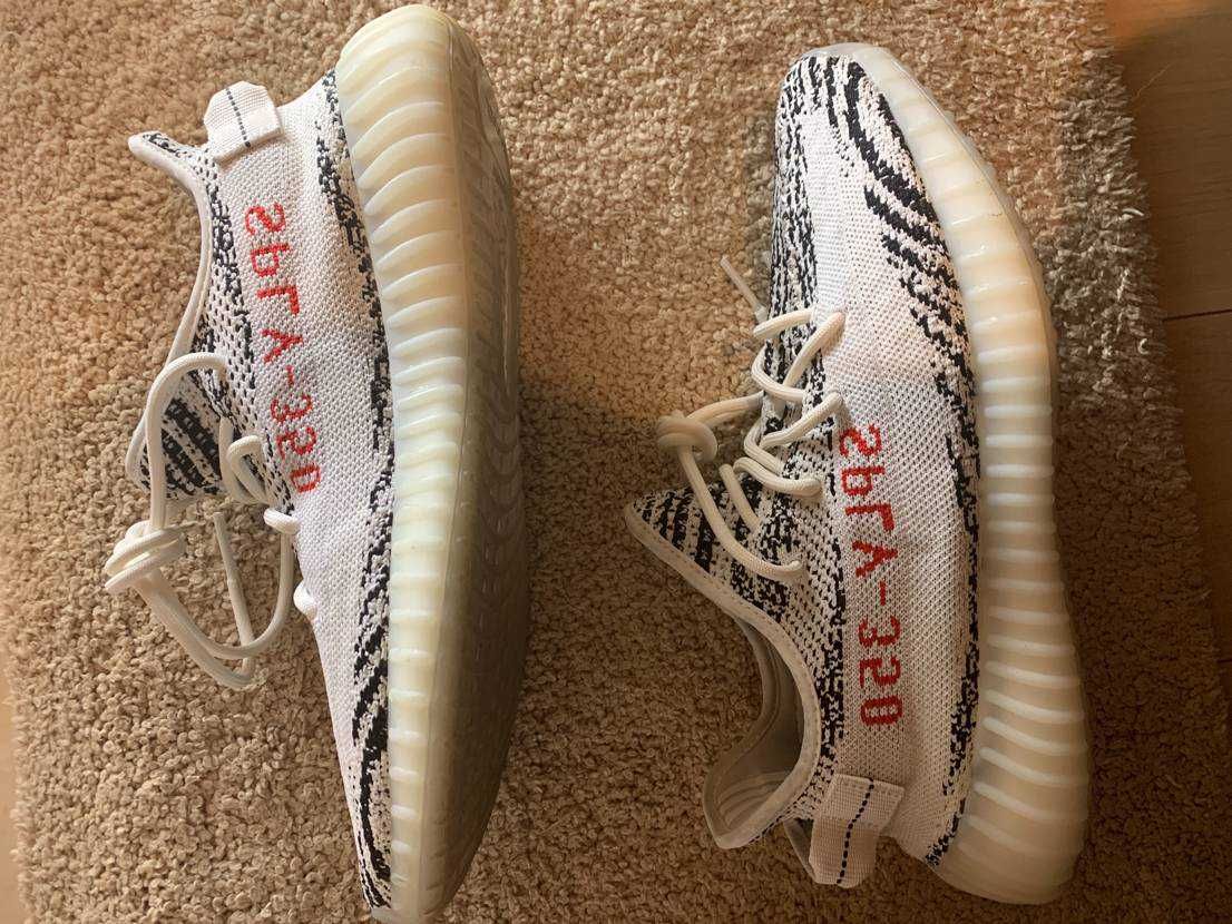 adidas YEEZY Boost 350 V2 "Zebra"
