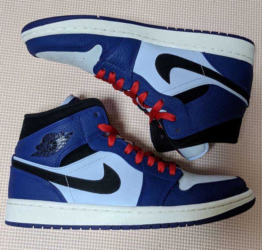 Nike Air Jordan 1 Mid "Deep Royal Blue"