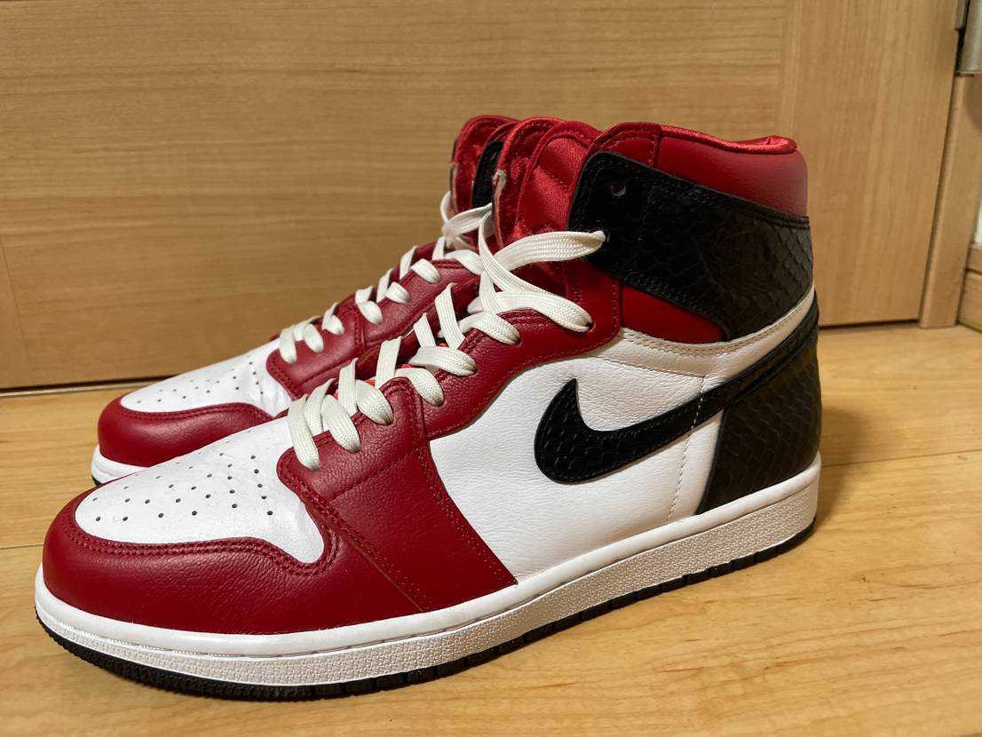 Nike Women's Air Jordan 1 High OG "Satin Red"