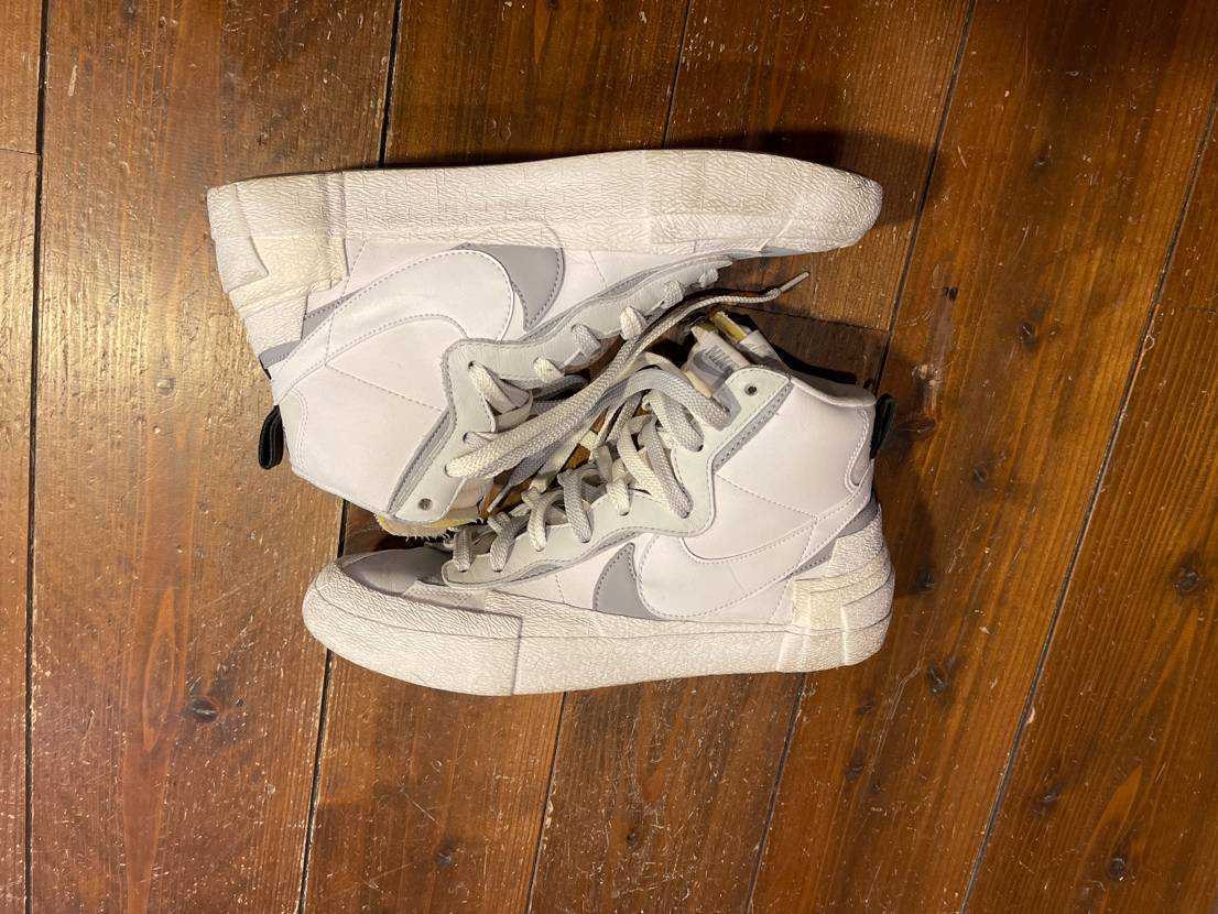 sacai × NIKE BLAZER MID "WHITE/WOLF GREY"