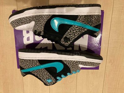 Nike SB Dunk Low "Elephant/Safari"