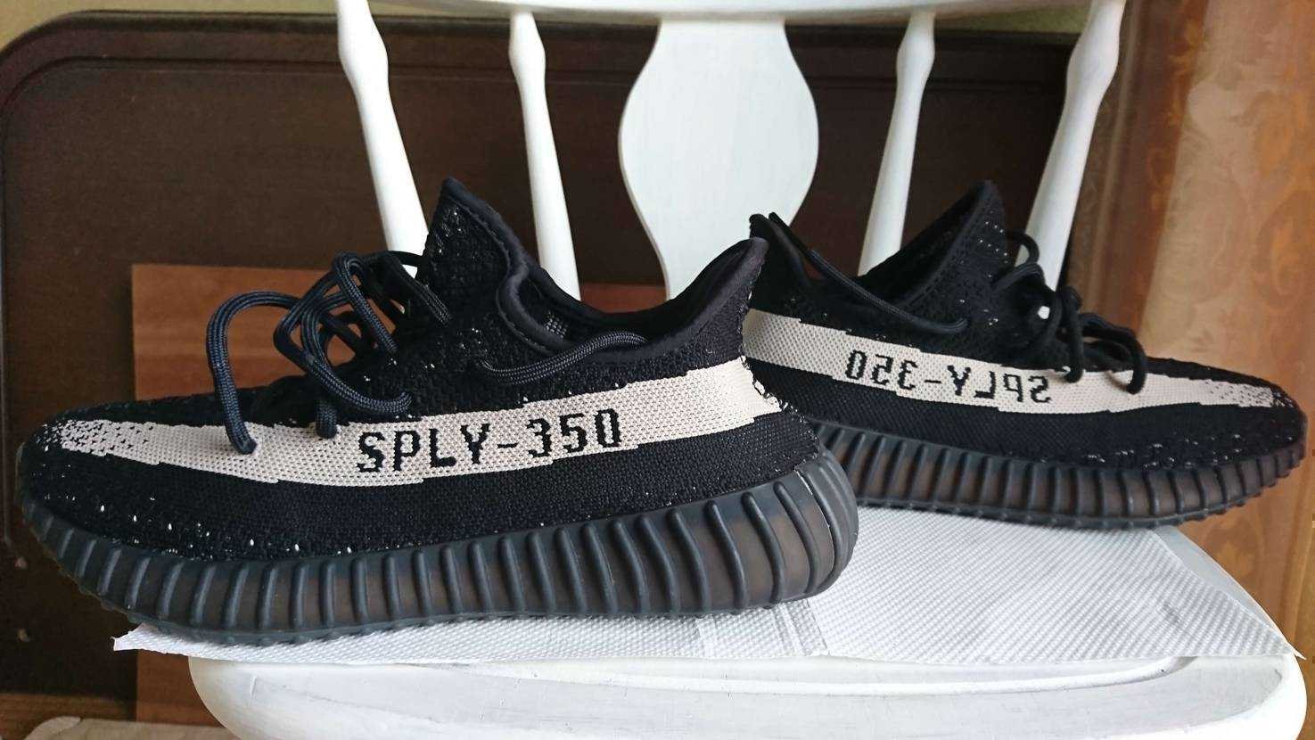 adidas YEEZY Boost 350 V2 "Oreo"