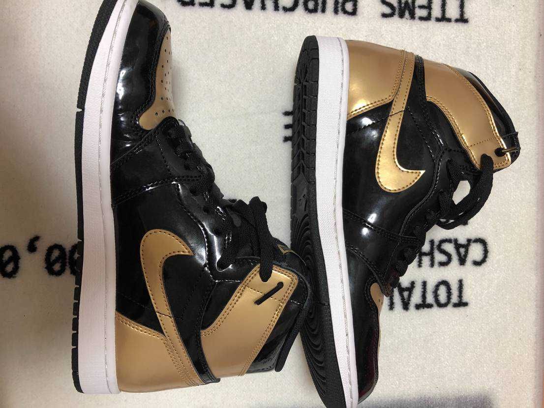 Nike Air Jordan 1 Retro High OG NRG "Gold Toe"