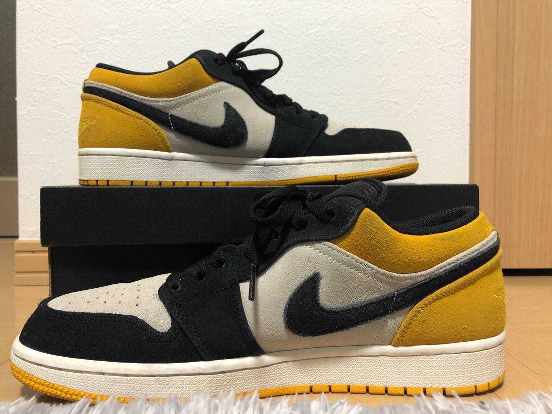 Nike Air Jordan 1 Low "Sail University Gold Black"