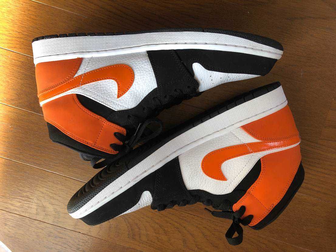 NIKE AIR JORDAN 1 MID "SHATTERED BACKBOARD"