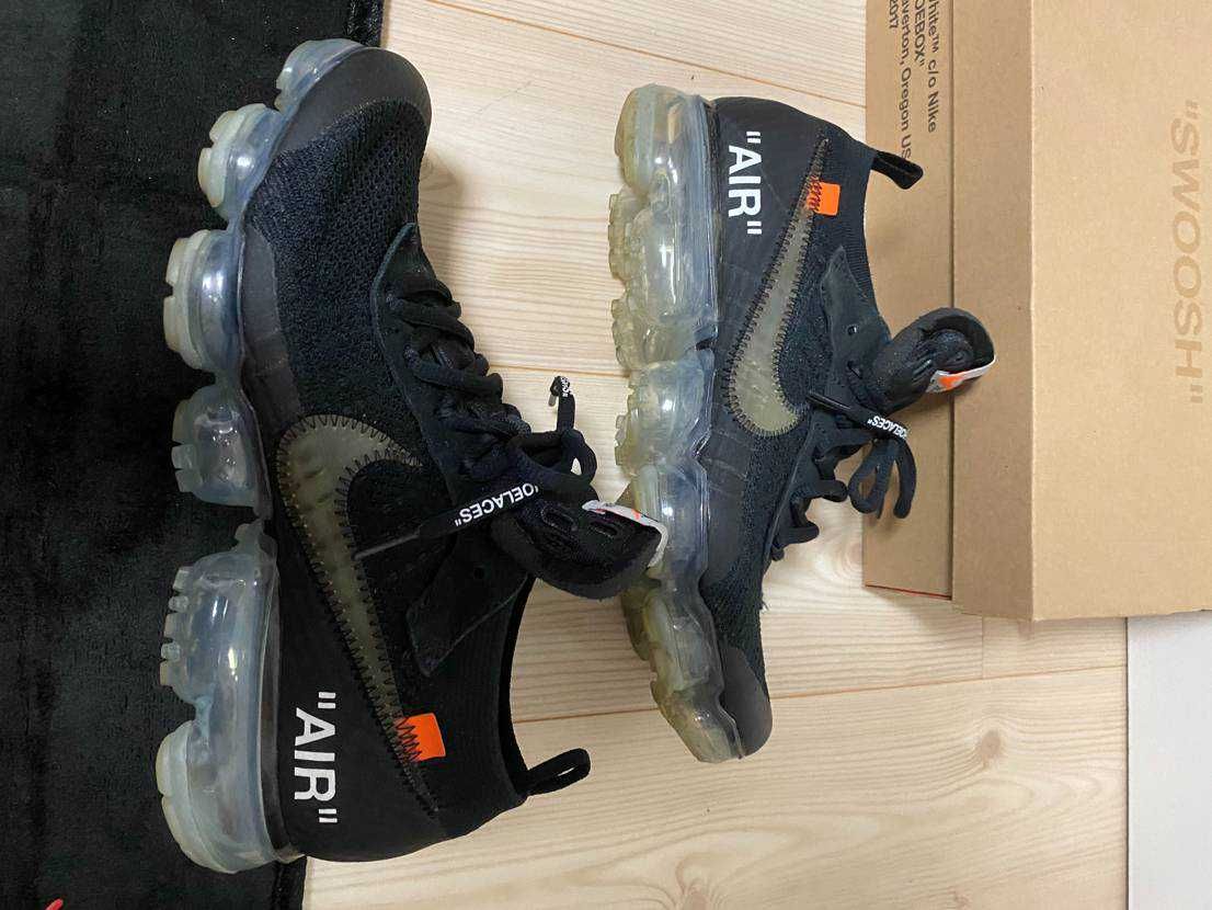 Off-White × Nike Air Vapormax "Black/Total Orange/Clear"