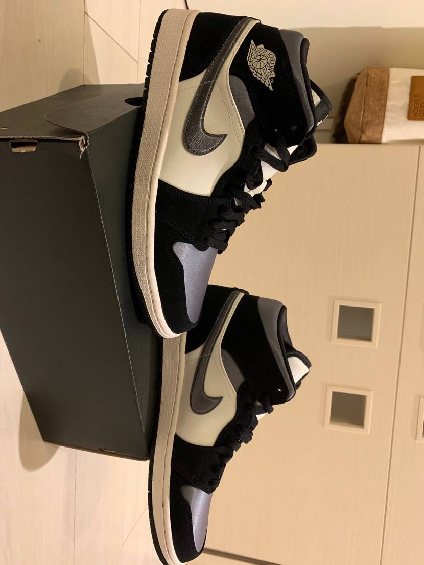NIKE AIR JORDAN 1 MID SE "WHITE/BLACK/SATIN BLUE"