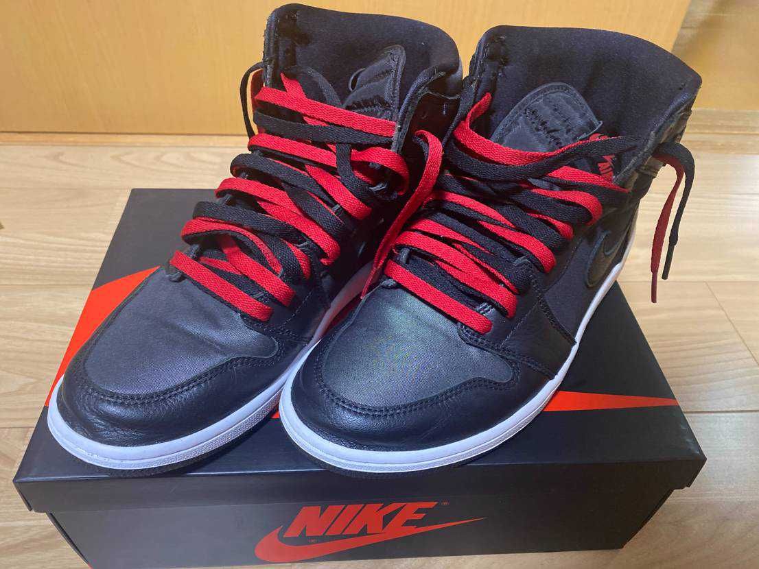 Nike Air Jordan 1 Retro High OG "Black/Metallic Silver/Gym Red"  